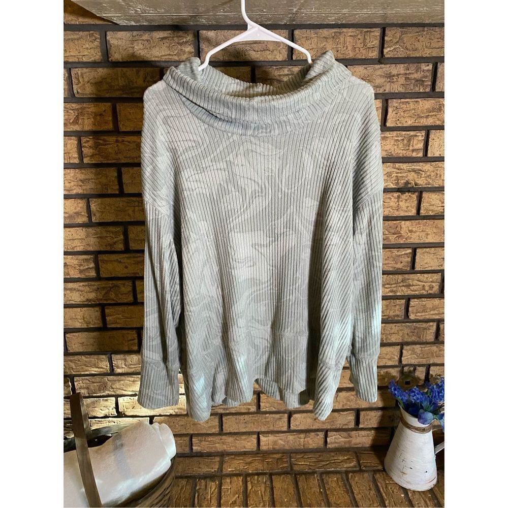 ‎Wonderly Cowl Neck Sweater